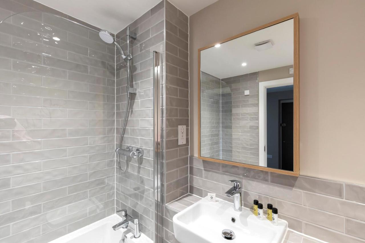 Elliot Oliver - Luxurious Two Bedroom Apartment With Parking Gloucester Eksteriør billede