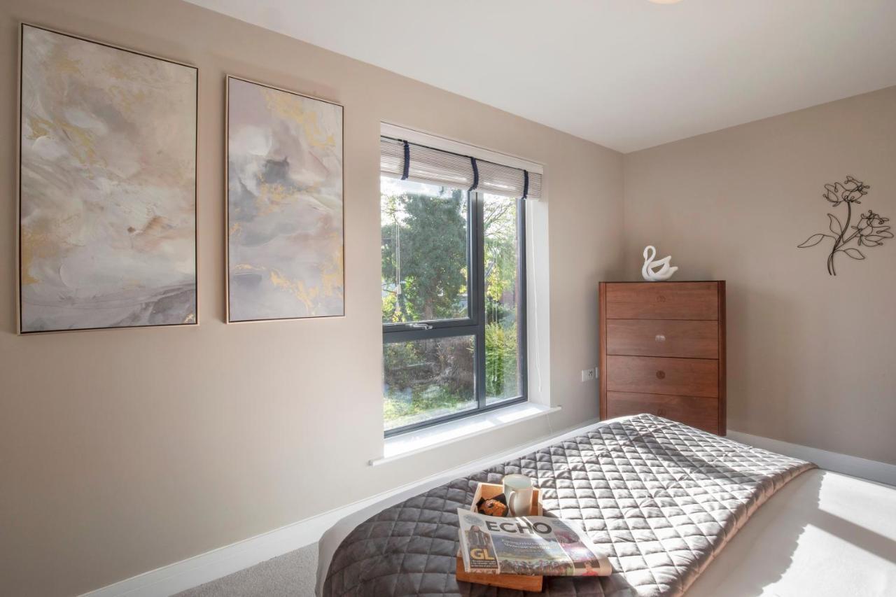 Elliot Oliver - Luxurious Two Bedroom Apartment With Parking Gloucester Eksteriør billede