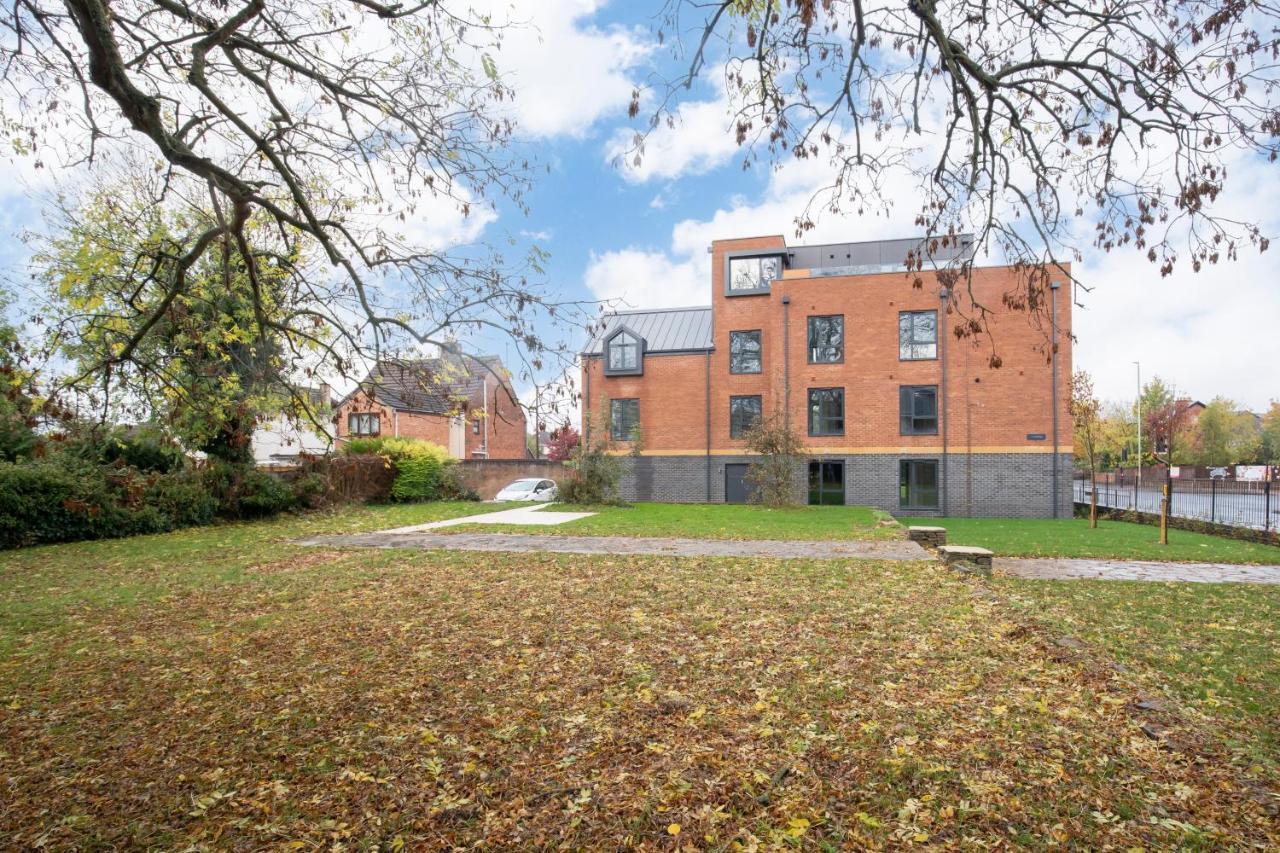 Elliot Oliver - Luxurious Two Bedroom Apartment With Parking Gloucester Eksteriør billede